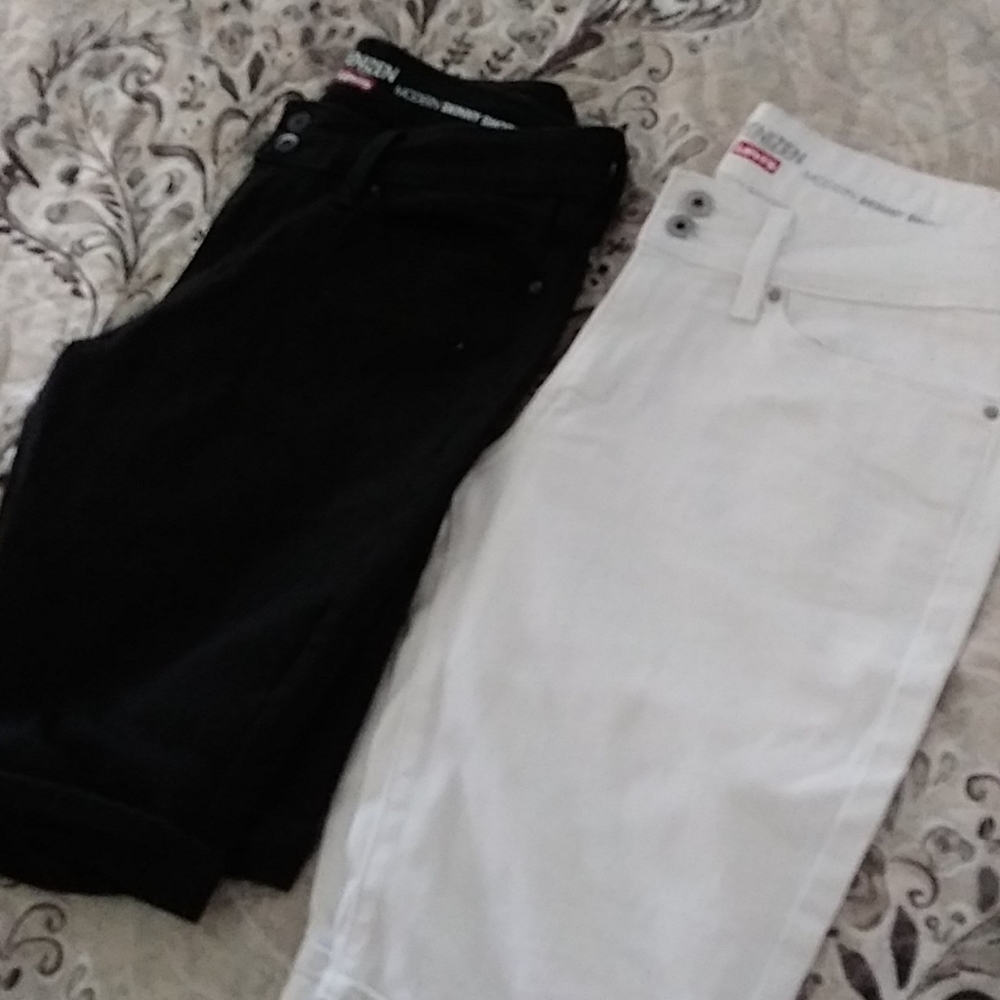 🏵Levi's Denizen modern skinny short sz 10🏵